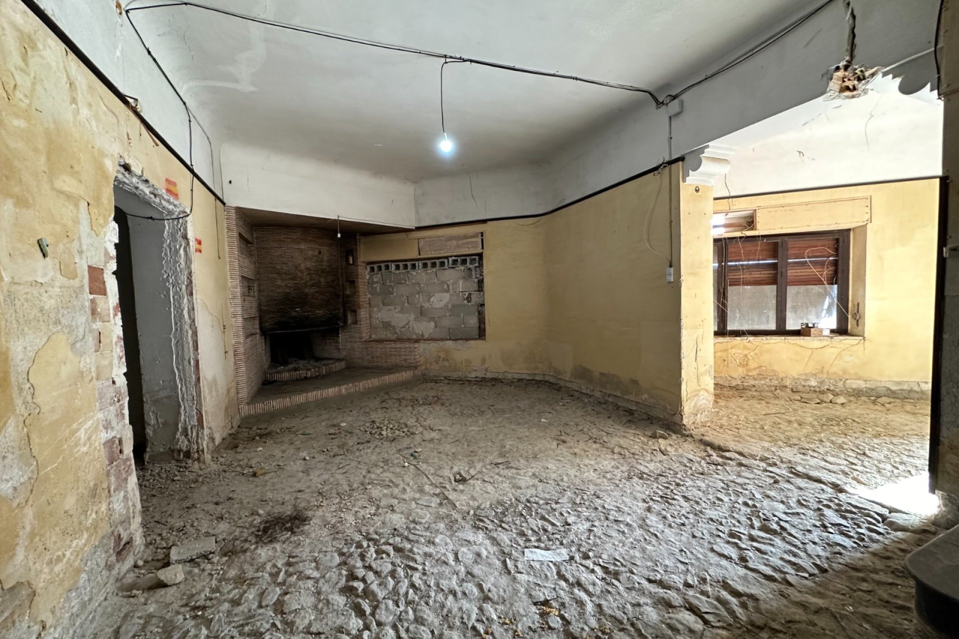 Resale - Townhouse / Duplex / Corner - Blanca