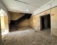 Resale - Townhouse / Duplex / Corner - Blanca