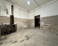 Resale - Townhouse / Duplex / Corner - Blanca