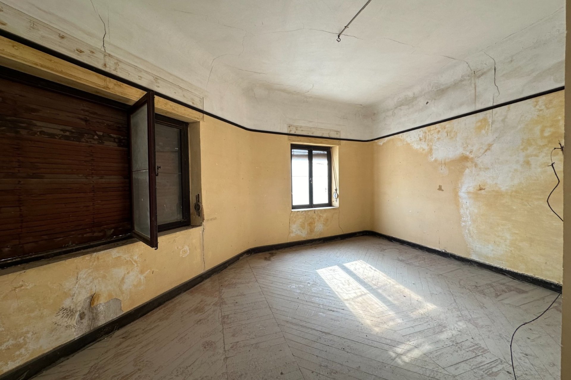 Resale - Townhouse / Duplex / Corner - Blanca