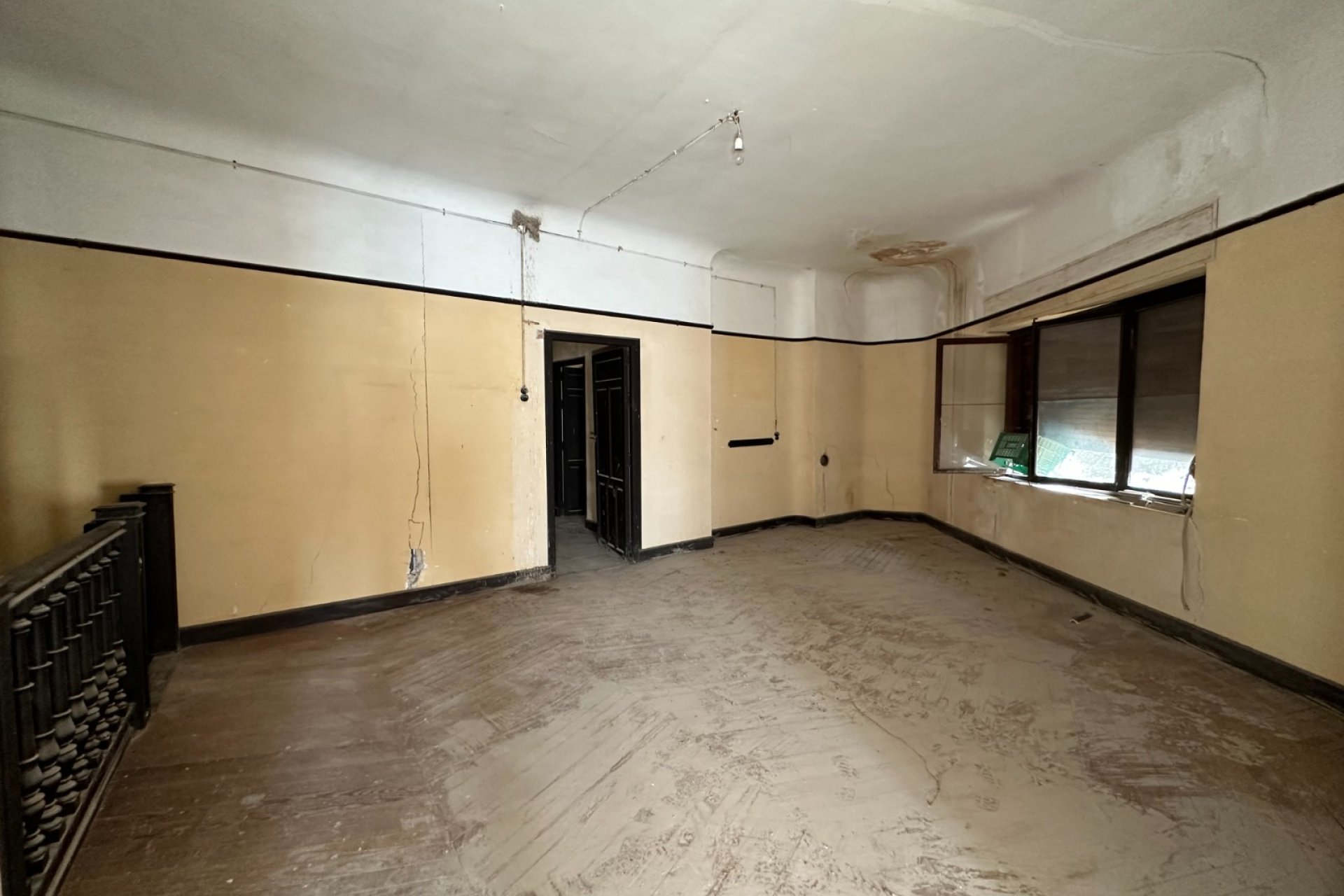 Resale - Townhouse / Duplex / Corner - Blanca