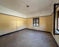 Resale - Townhouse / Duplex / Corner - Blanca