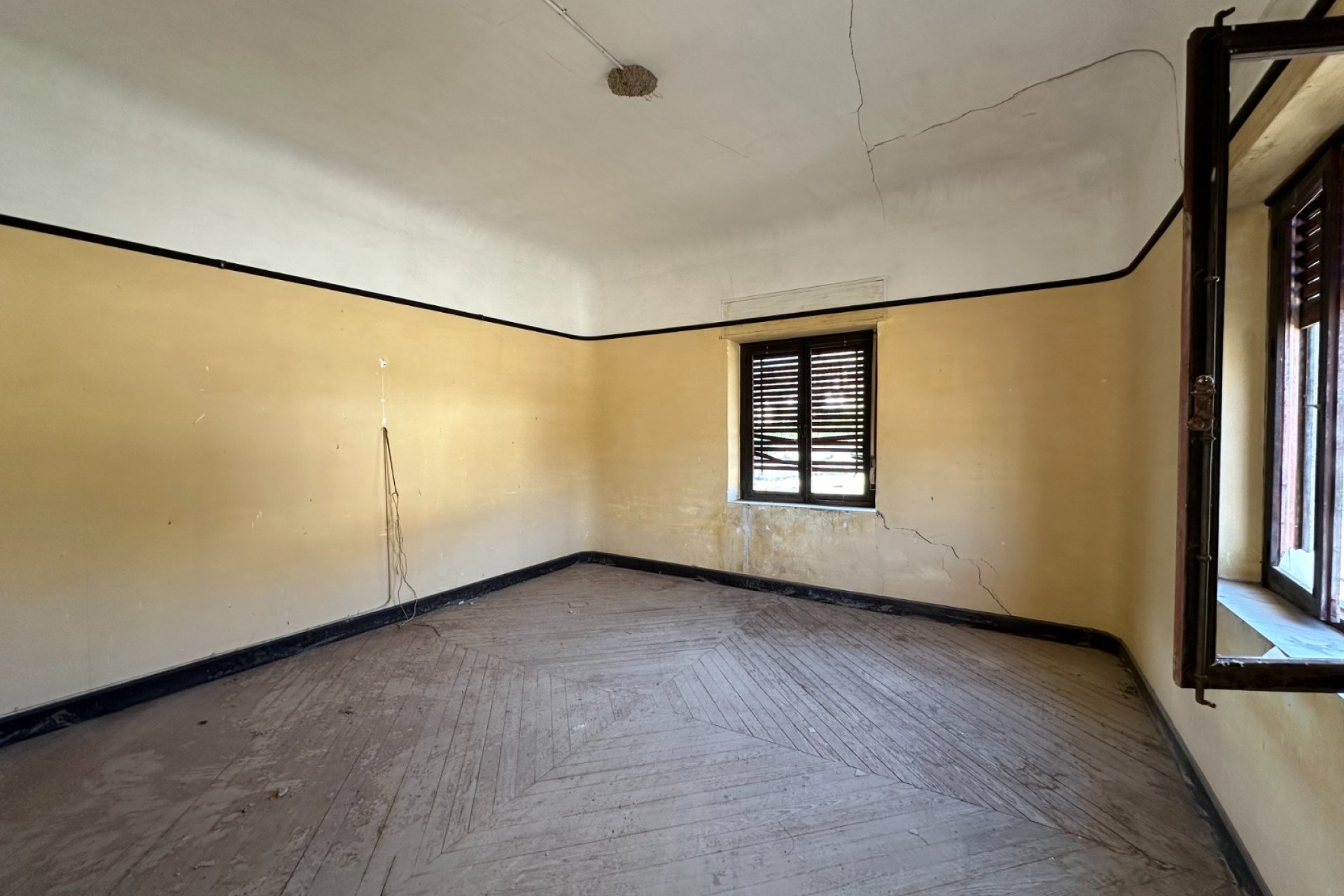 Resale - Townhouse / Duplex / Corner - Blanca