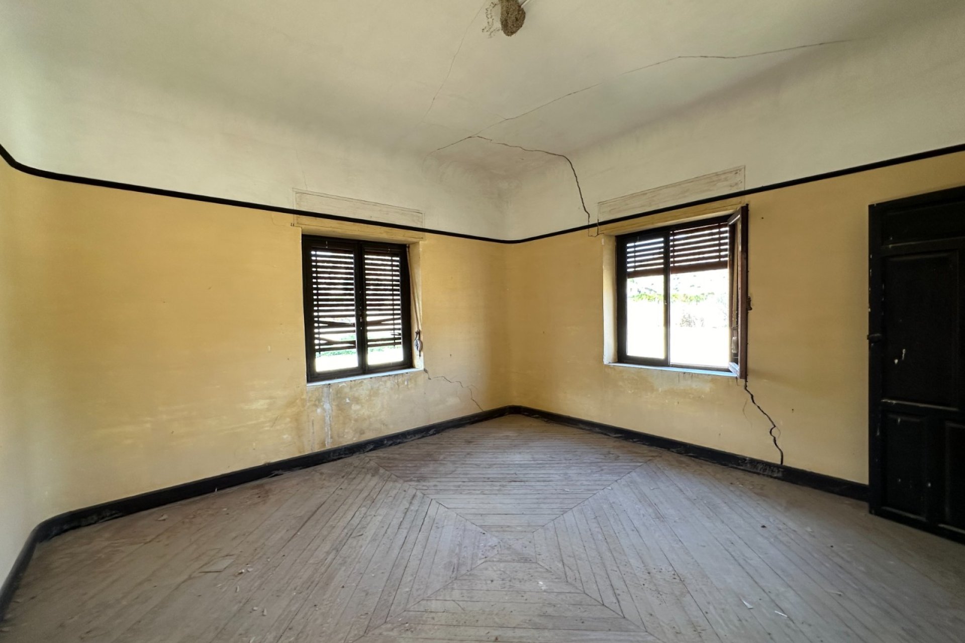 Resale - Townhouse / Duplex / Corner - Blanca