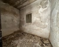 Resale - Townhouse / Duplex / Corner - Blanca