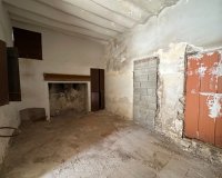 Resale - Townhouse / Duplex / Corner - Blanca