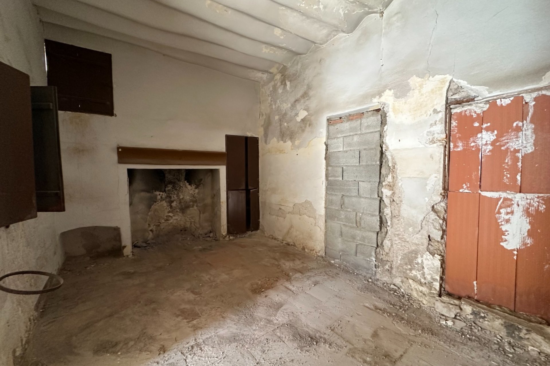 Resale - Townhouse / Duplex / Corner - Blanca