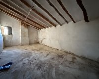 Resale - Townhouse / Duplex / Corner - Blanca