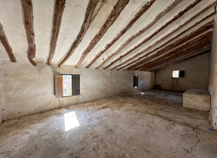 Resale - Townhouse / Duplex / Corner - Blanca