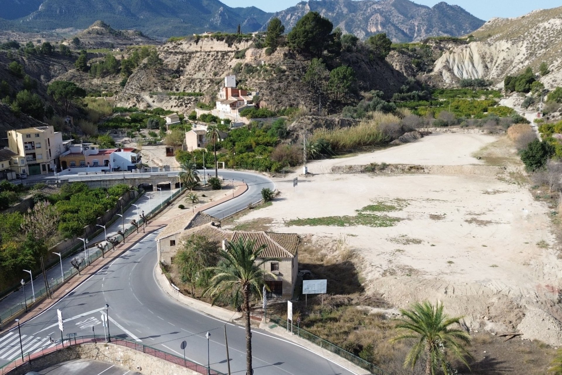 Resale - Townhouse / Duplex / Corner - Blanca