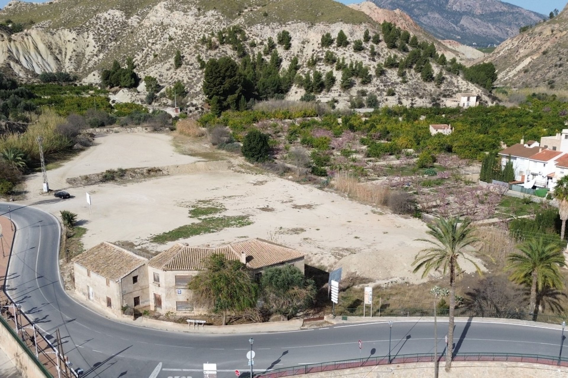 Resale - Townhouse / Duplex / Corner - Blanca