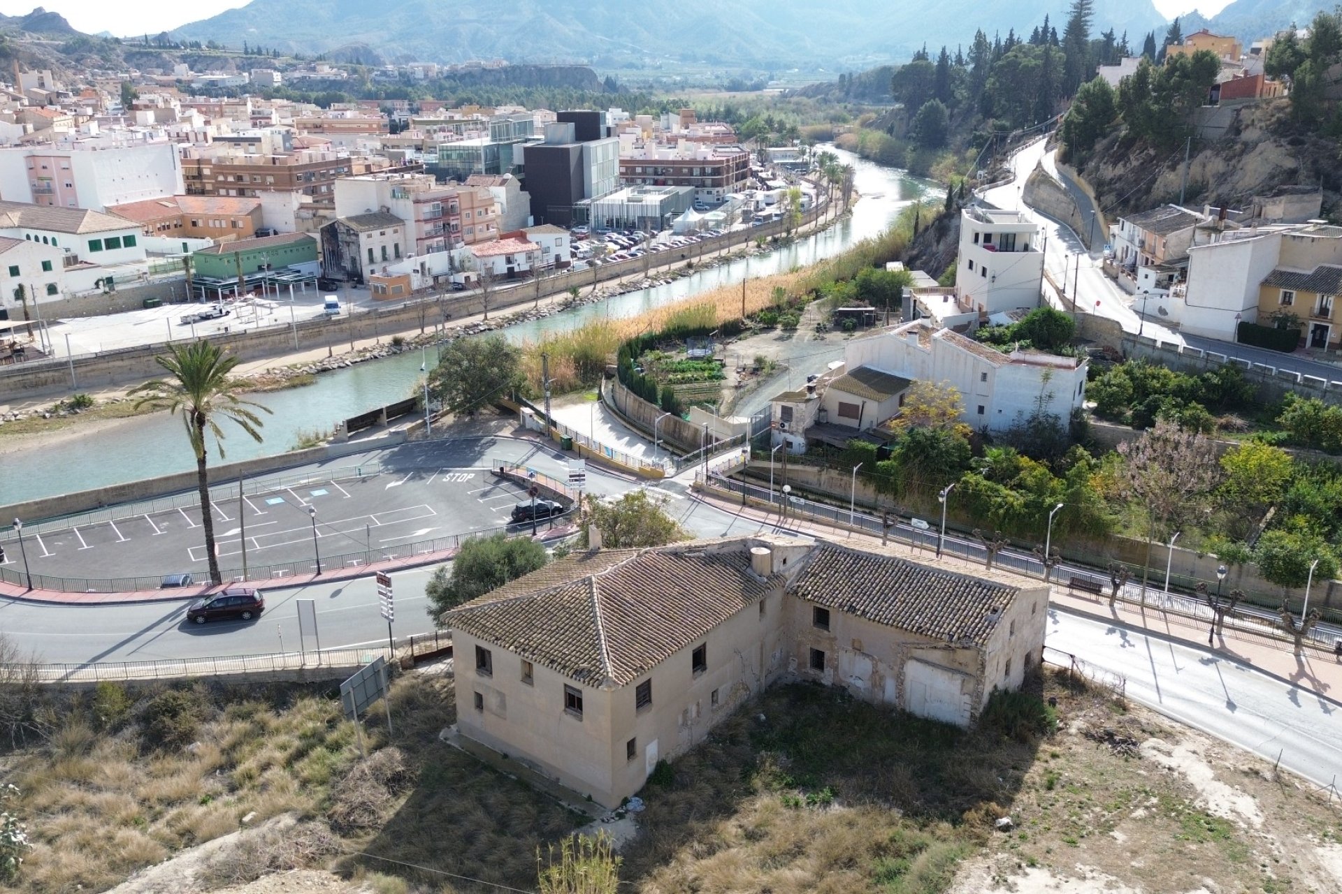 Resale - Townhouse / Duplex / Corner - Blanca