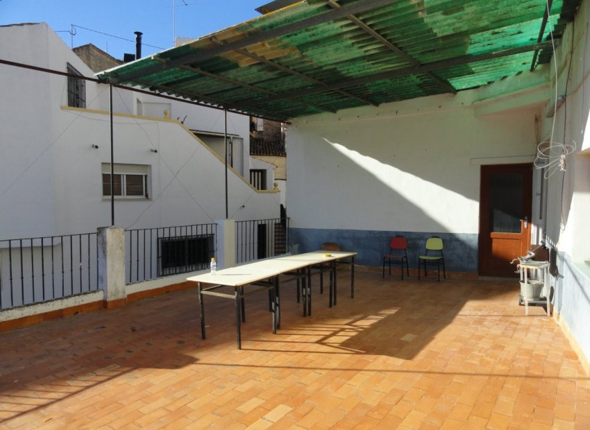 Resale - Townhouse / Duplex / Corner - Bolulla - Center