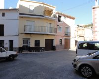 Resale - Townhouse / Duplex / Corner - Bolulla - Center
