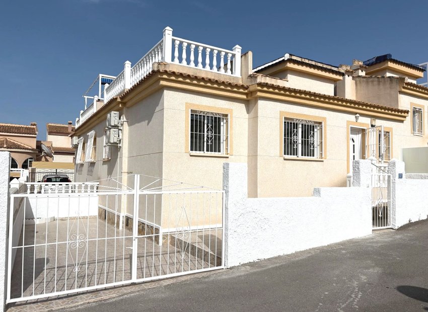 Resale - Townhouse / Duplex / Corner - Ciudad Quesada - Benimar