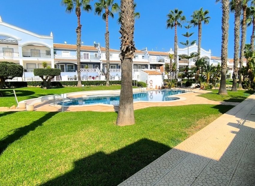 Resale - Townhouse / Duplex / Corner - Ciudad Quesada - Doña Pepa