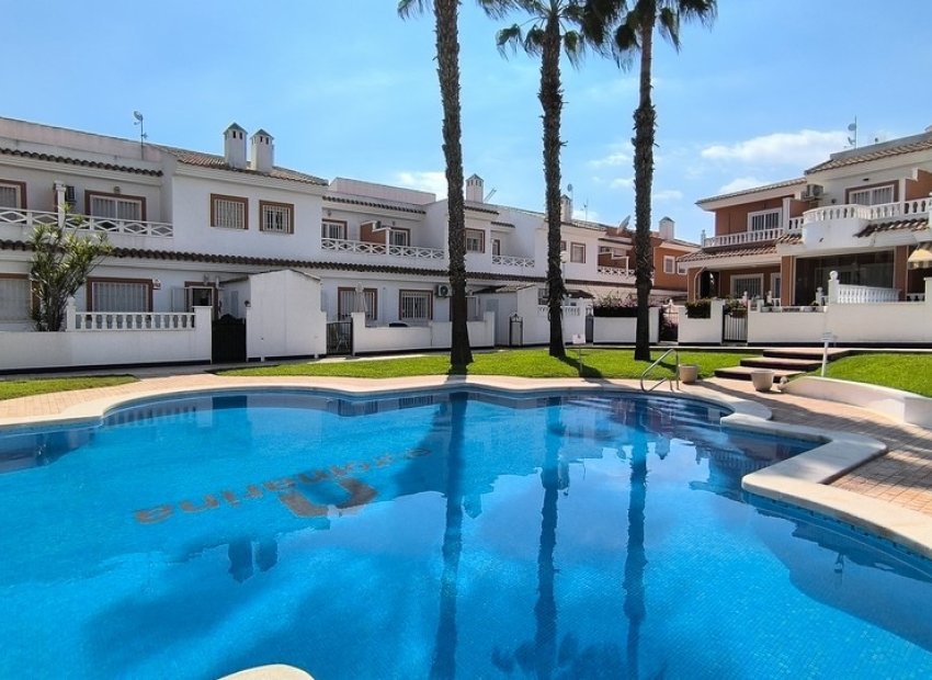 Resale - Townhouse / Duplex / Corner - Ciudad Quesada - Doña Pepa