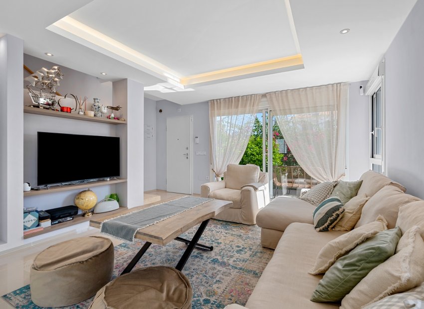 Resale - Townhouse / Duplex / Corner - Ciudad Quesada - Doña Pepa