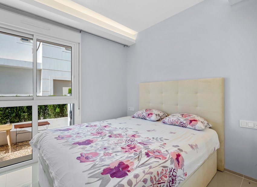 Resale - Townhouse / Duplex / Corner - Ciudad Quesada - Doña Pepa