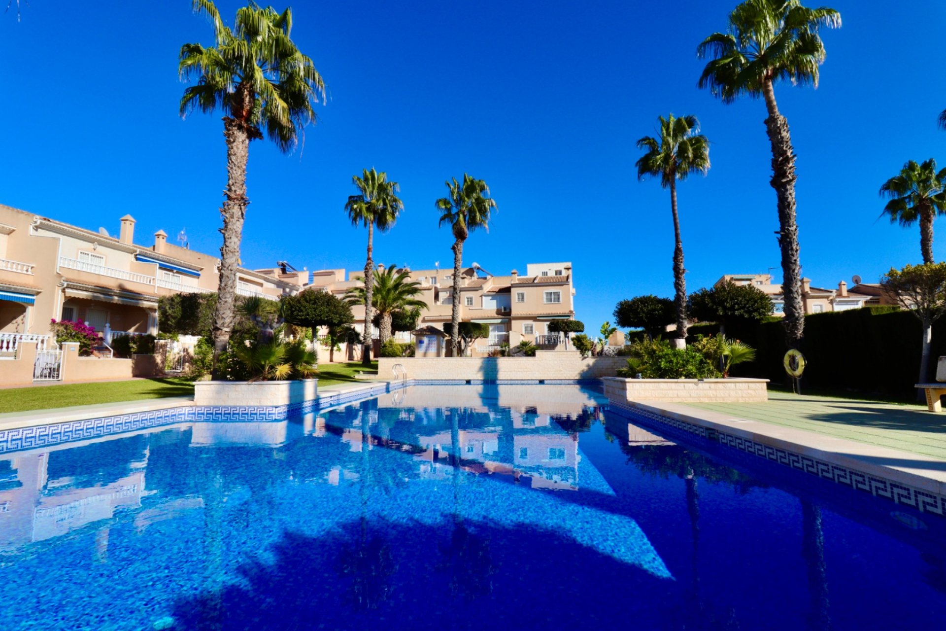 Resale - Townhouse / Duplex / Corner - Ciudad Quesada - Doña Pepa