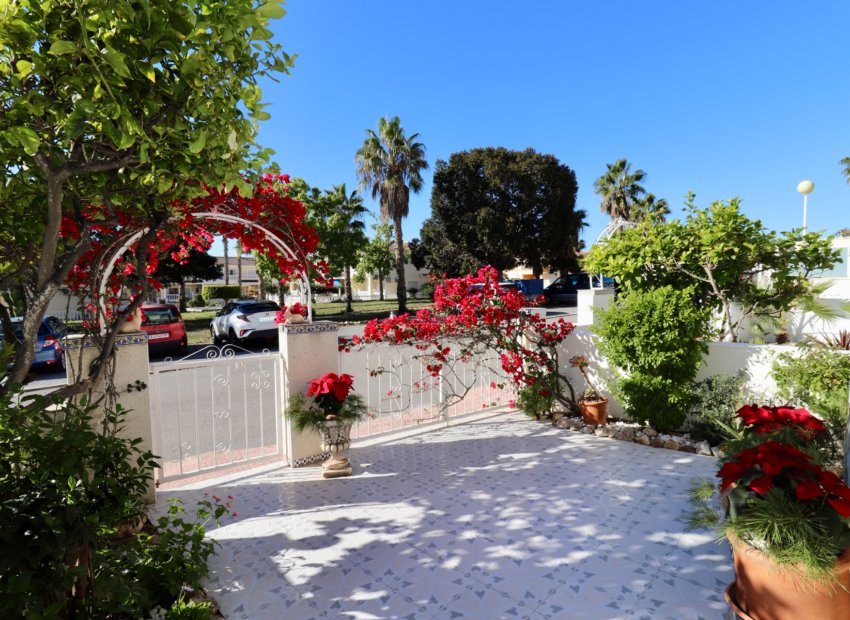 Resale - Townhouse / Duplex / Corner - Ciudad Quesada - Doña Pepa