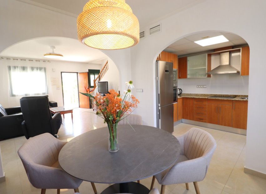 Resale - Townhouse / Duplex / Corner - Ciudad Quesada - Doña Pepa