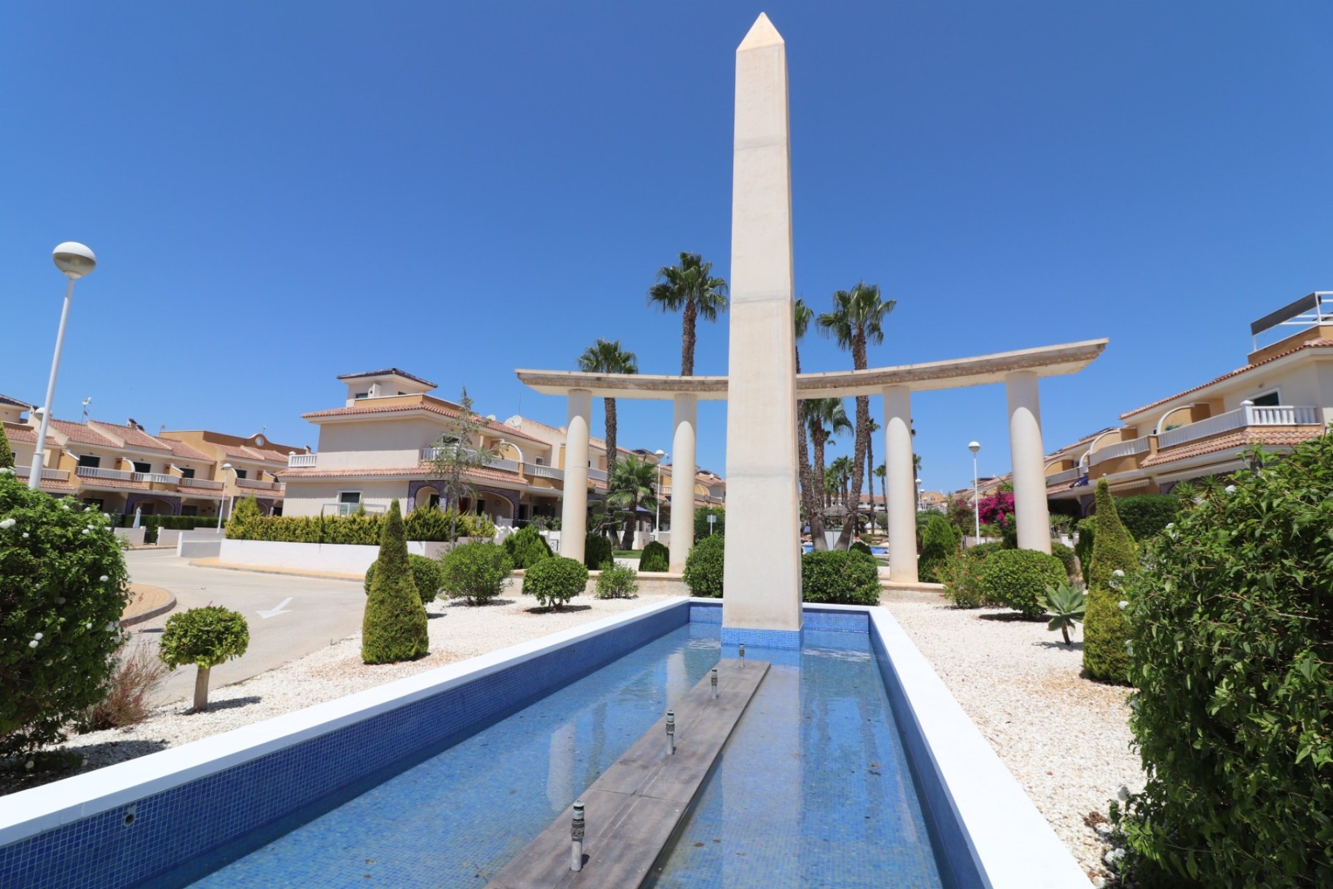 Resale - Townhouse / Duplex / Corner - Ciudad Quesada - Doña Pepa