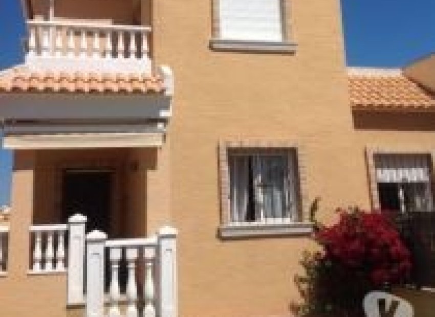 Resale - Townhouse / Duplex / Corner - Ciudad Quesada - Doña Pepa
