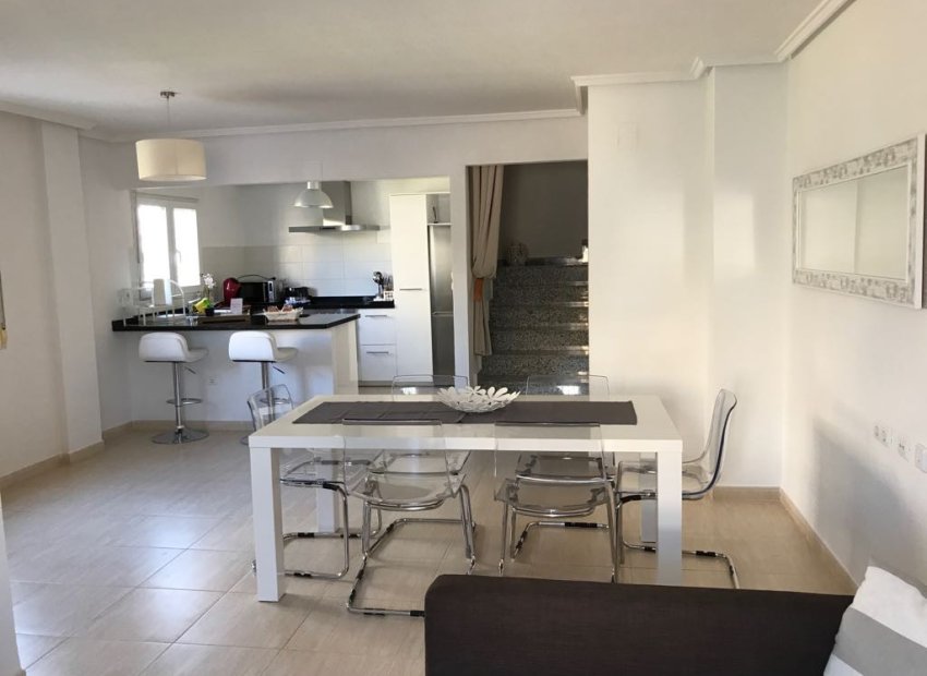 Resale - Townhouse / Duplex / Corner - Ciudad Quesada - Doña Pepa