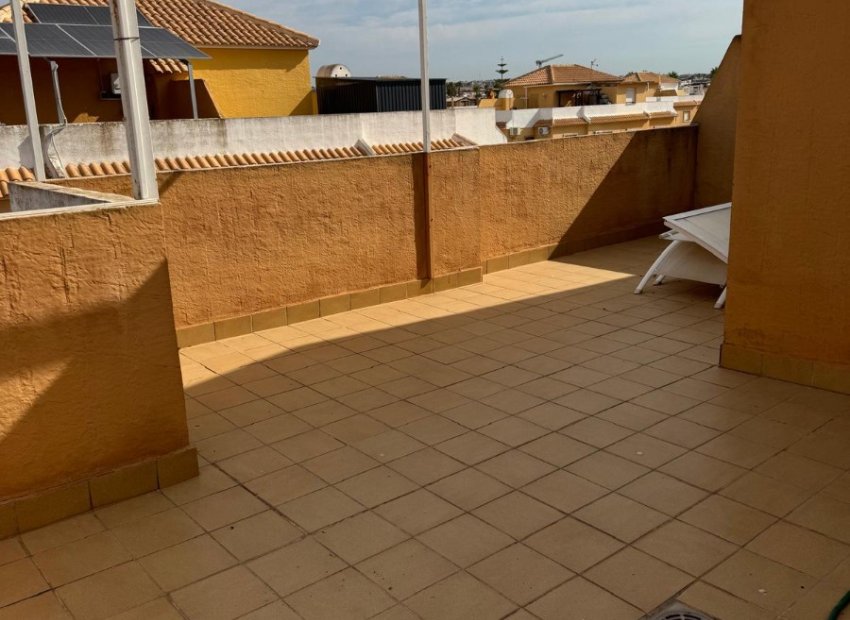 Resale - Townhouse / Duplex / Corner - Ciudad Quesada - Doña Pepa