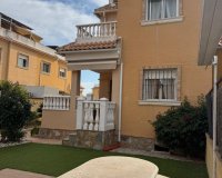Resale - Townhouse / Duplex / Corner - Ciudad Quesada - Doña Pepa
