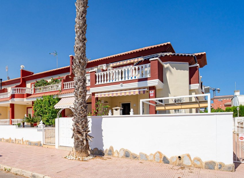 Resale - Townhouse / Duplex / Corner - Ciudad Quesada - Doña Pepa