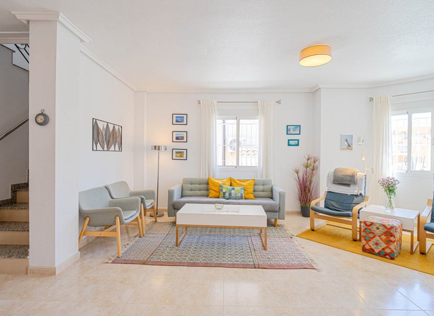 Resale - Townhouse / Duplex / Corner - Ciudad Quesada - Doña Pepa