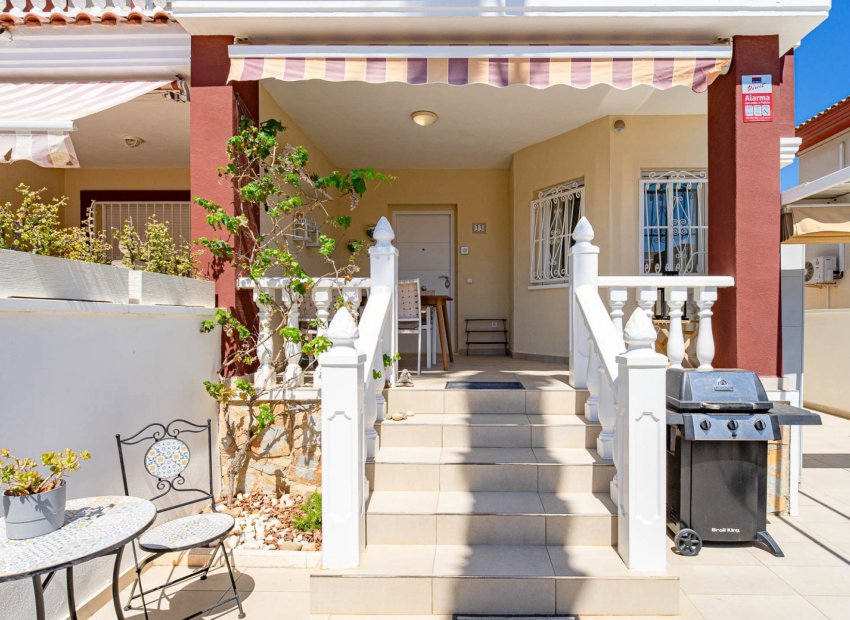Resale - Townhouse / Duplex / Corner - Ciudad Quesada - Doña Pepa