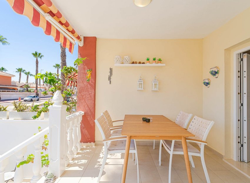 Resale - Townhouse / Duplex / Corner - Ciudad Quesada - Doña Pepa