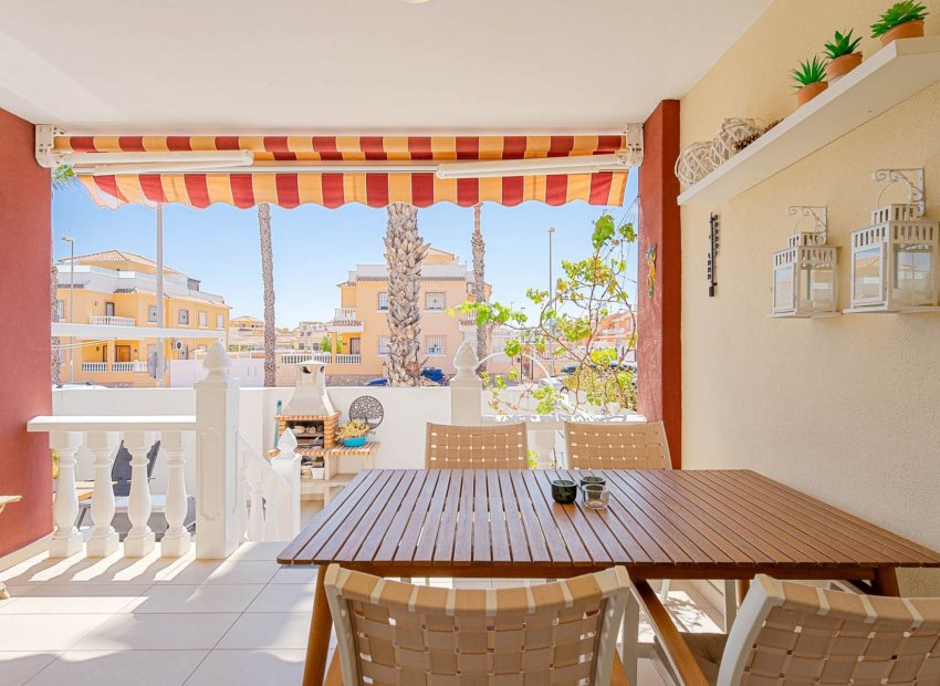 Resale - Townhouse / Duplex / Corner - Ciudad Quesada - Doña Pepa
