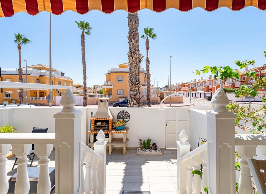 Resale - Townhouse / Duplex / Corner - Ciudad Quesada - Doña Pepa