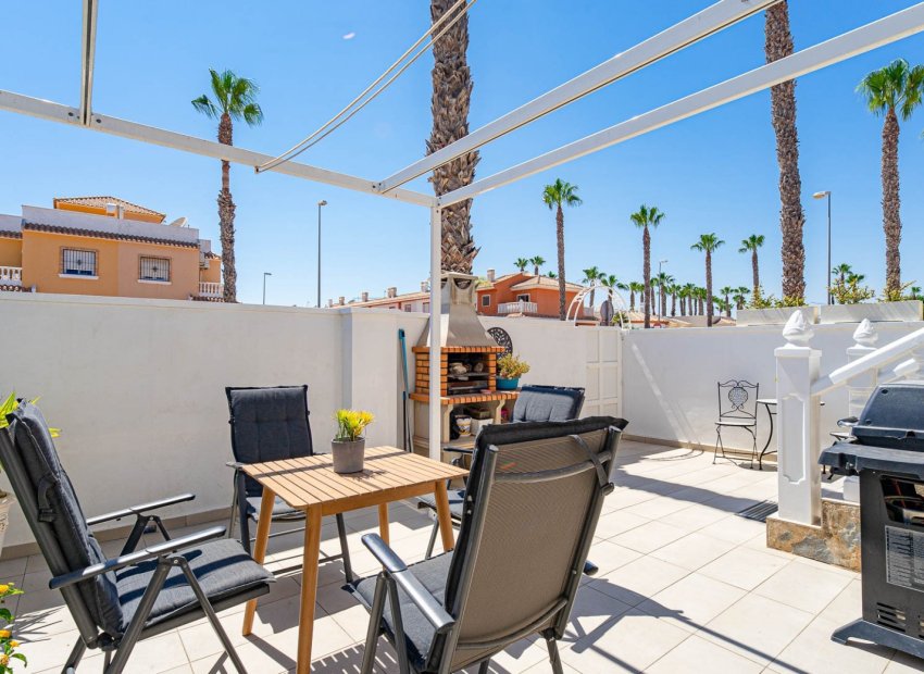 Resale - Townhouse / Duplex / Corner - Ciudad Quesada - Doña Pepa