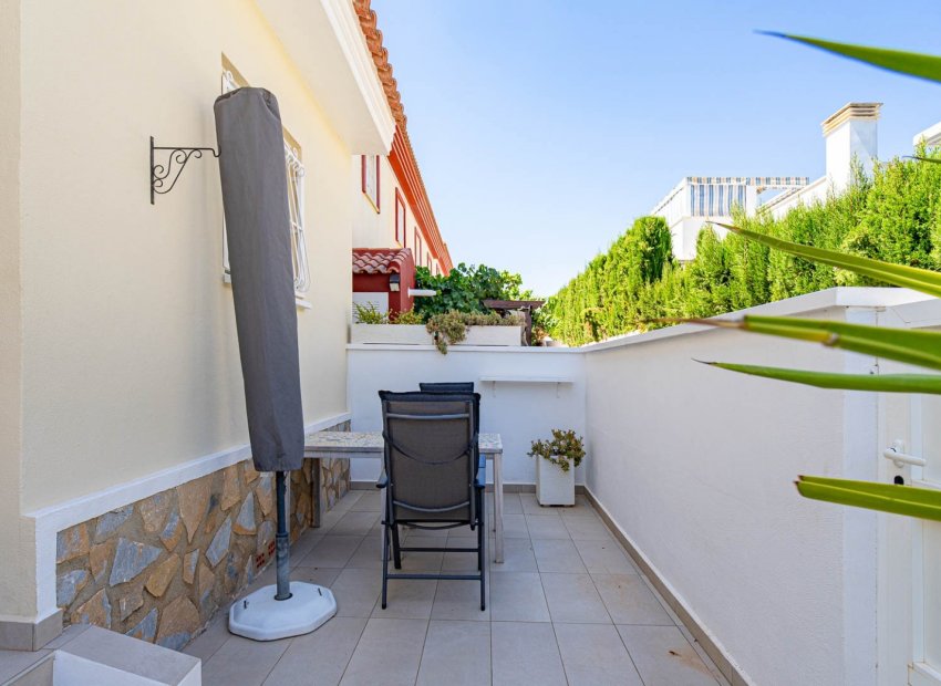 Resale - Townhouse / Duplex / Corner - Ciudad Quesada - Doña Pepa