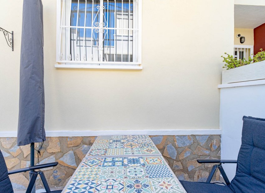 Resale - Townhouse / Duplex / Corner - Ciudad Quesada - Doña Pepa