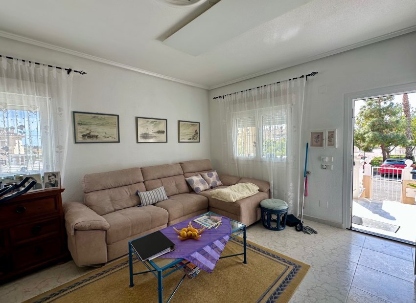 Resale - Townhouse / Duplex / Corner - Ciudad Quesada - Doña Pepa