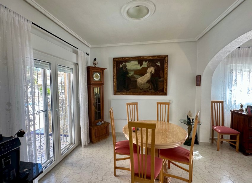 Resale - Townhouse / Duplex / Corner - Ciudad Quesada - Doña Pepa
