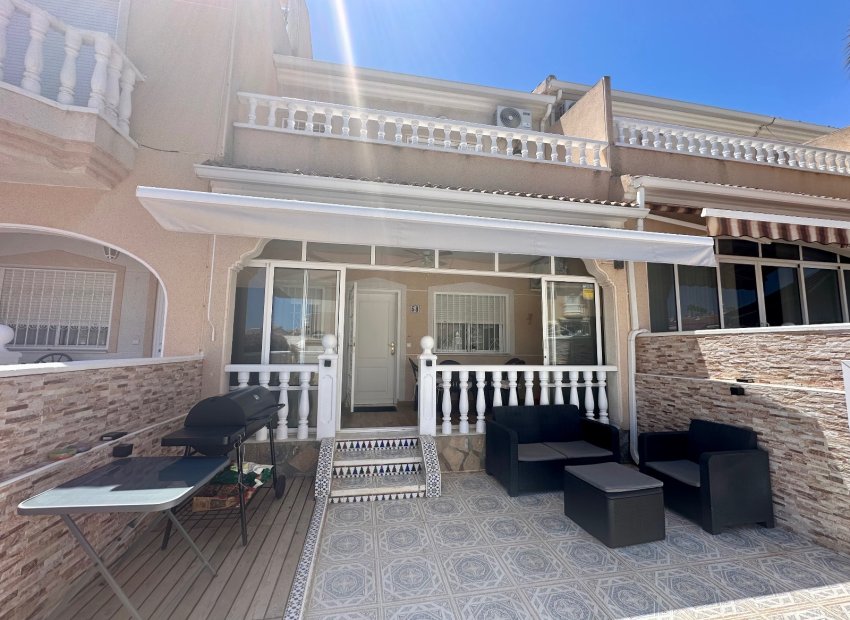 Resale - Townhouse / Duplex / Corner - Ciudad Quesada - Doña Pepa