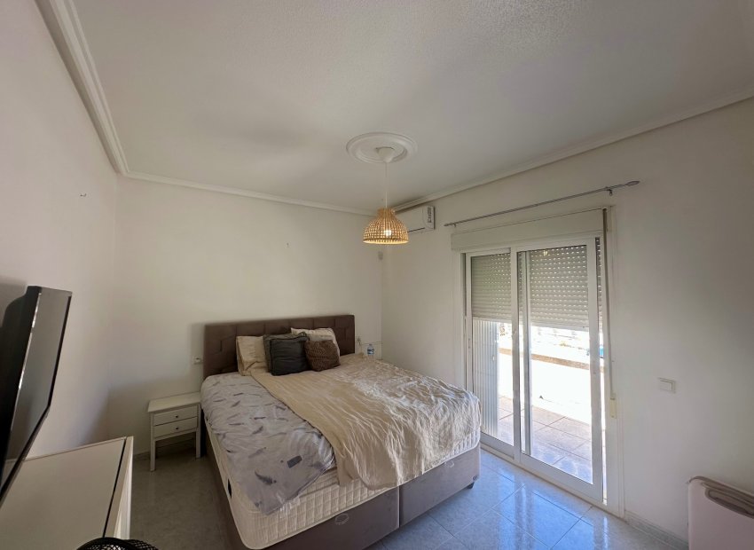 Resale - Townhouse / Duplex / Corner - Ciudad Quesada - Doña Pepa