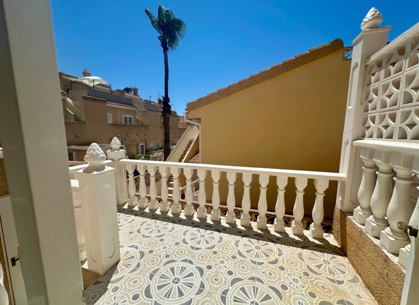 Resale - Townhouse / Duplex / Corner - Ciudad Quesada - Doña Pepa