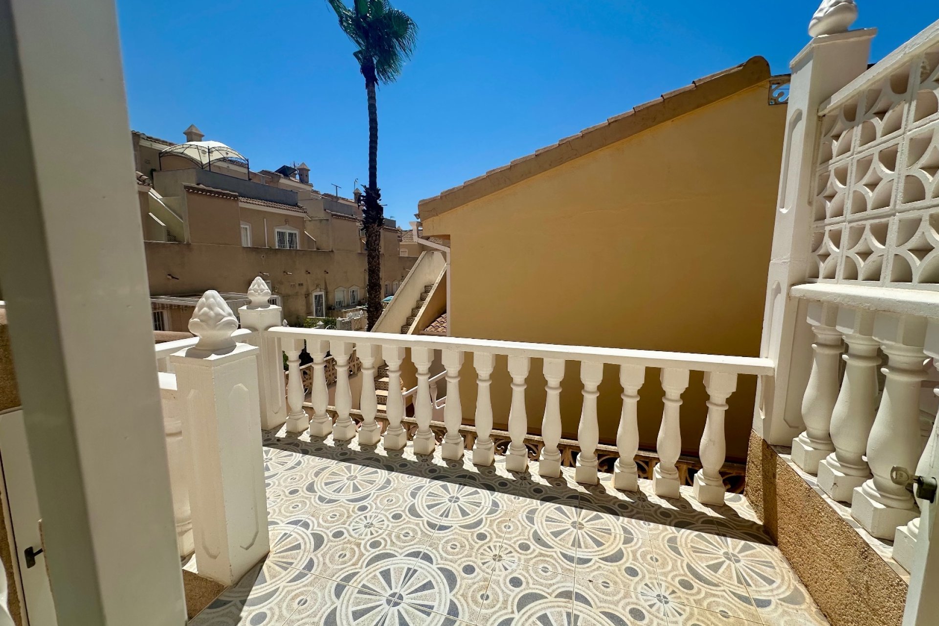 Resale - Townhouse / Duplex / Corner - Ciudad Quesada - Doña Pepa