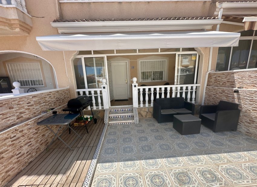 Resale - Townhouse / Duplex / Corner - Ciudad Quesada - Doña Pepa