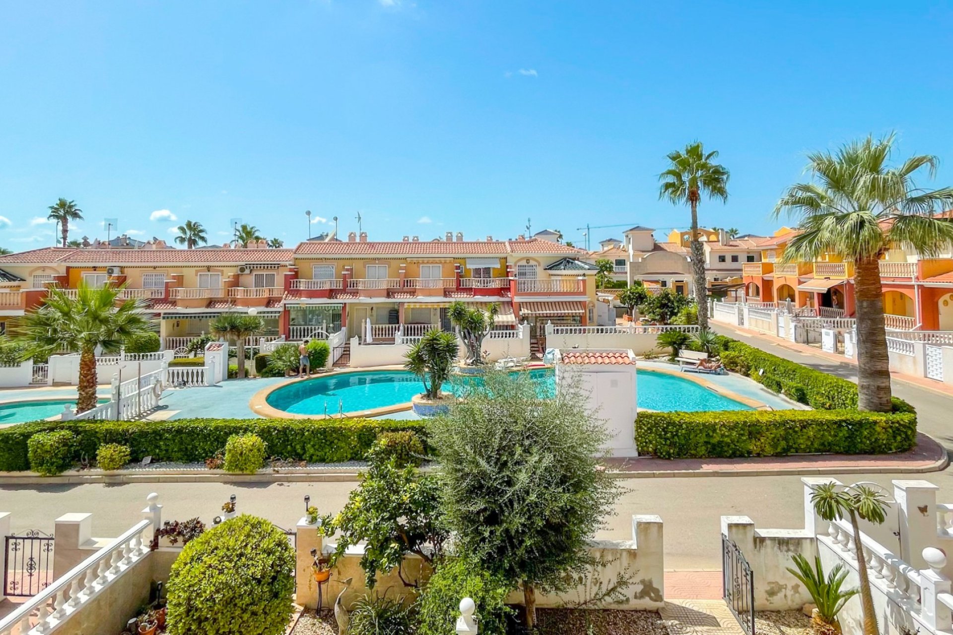 Resale - Townhouse / Duplex / Corner - Ciudad Quesada - Doña Pepa