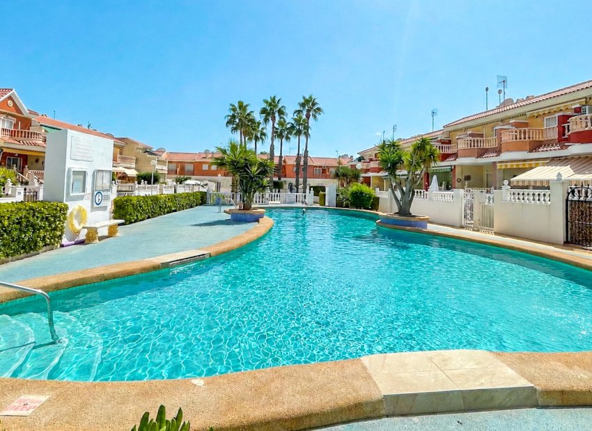 Resale - Townhouse / Duplex / Corner - Ciudad Quesada - Doña Pepa