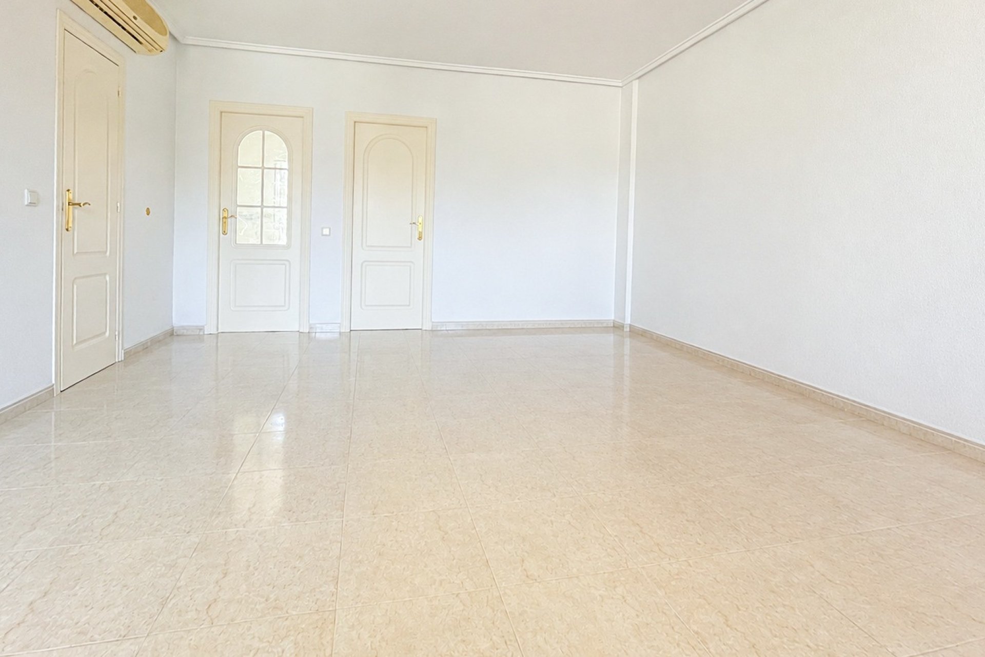 Resale - Townhouse / Duplex / Corner - Ciudad Quesada - Doña Pepa